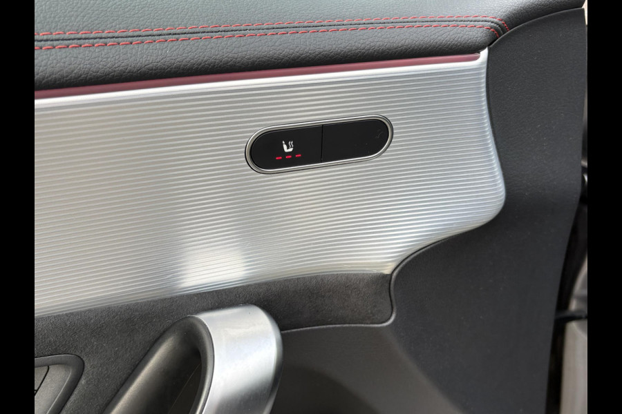 Mercedes-Benz CLA-Klasse 200 Luxury Line STOELVERWARMING | PANORAMADAK | APPLE CARPLAY / ANDROID AUTO | CRUISE CONTROL | ACHTERUITRIJ CAMERA |