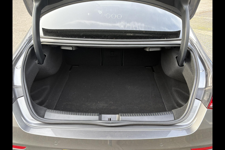 Mercedes-Benz CLA-Klasse 200 Luxury Line STOELVERWARMING | PANORAMADAK | APPLE CARPLAY / ANDROID AUTO | CRUISE CONTROL | ACHTERUITRIJ CAMERA |