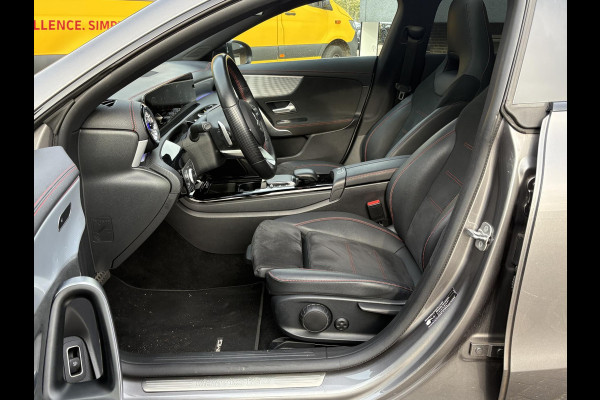 Mercedes-Benz CLA-Klasse 200 Luxury Line STOELVERWARMING | PANORAMADAK | APPLE CARPLAY / ANDROID AUTO | CRUISE CONTROL | ACHTERUITRIJ CAMERA |