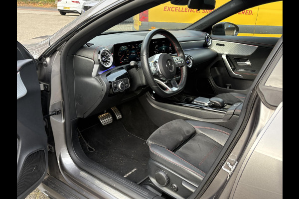 Mercedes-Benz CLA-Klasse 200 Luxury Line STOELVERWARMING | PANORAMADAK | APPLE CARPLAY / ANDROID AUTO | CRUISE CONTROL | ACHTERUITRIJ CAMERA |