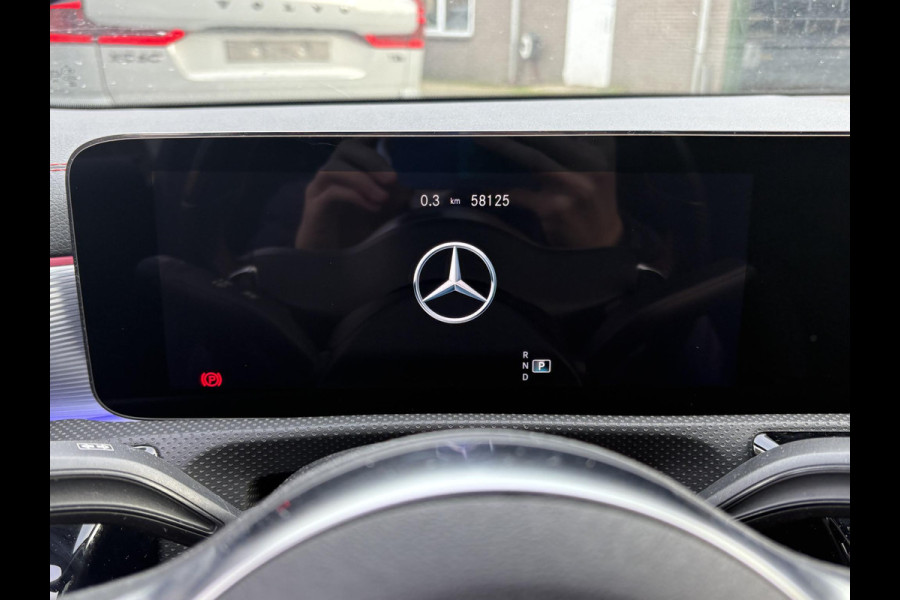 Mercedes-Benz CLA-Klasse 200 Luxury Line STOELVERWARMING | PANORAMADAK | APPLE CARPLAY / ANDROID AUTO | CRUISE CONTROL | ACHTERUITRIJ CAMERA |