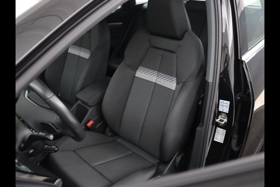 Audi Q4 e-tron 40 Advanced edition 77 kWh | SOH 96,2 % | Achteruitrijcamera | Trekhaak | Cruisecontrol adaptief | Virtual display | Elektrische achterklep