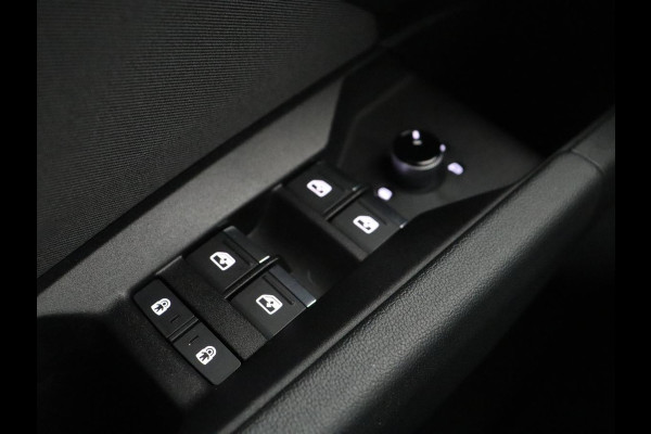 Audi Q4 e-tron 40 Advanced edition 77 kWh | SOH 96,2 % | Achteruitrijcamera | Trekhaak | Cruisecontrol adaptief | Virtual display | Elektrische achterklep