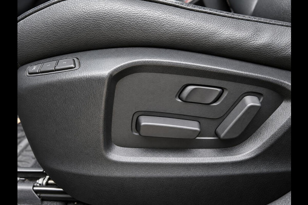 Mazda CX-5 2.5 4WD SkyActiv-G 194 Signature Panoramadak Trekhaak Navigatie 360 Camera Parkeerhulp Adaptive Cruise Control HUD Full Led Stoel verarming en verkoeling Stuurverwarming Elektrisch verstelbare stoel Leder Climate Control Lichtmetalen velgen