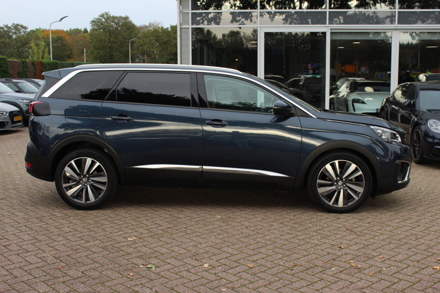 Peugeot 5008 1.2 PureTech Blue Lease Premium 7p. / 1e Eign. / Camera / Leder / CarPlay / 19'' / Elektr. best.stoel / Stoelverwarming / DAB / Cruise Control