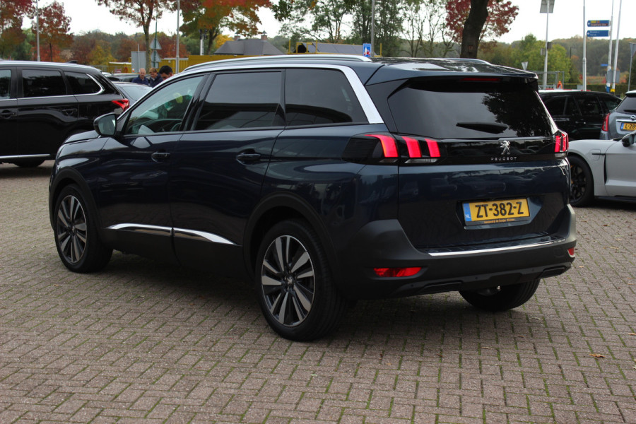 Peugeot 5008 1.2 PureTech Blue Lease Premium 7p. / 1e Eign. / Camera / Leder / CarPlay / 19'' / Elektr. best.stoel / Stoelverwarming / DAB / Cruise Control