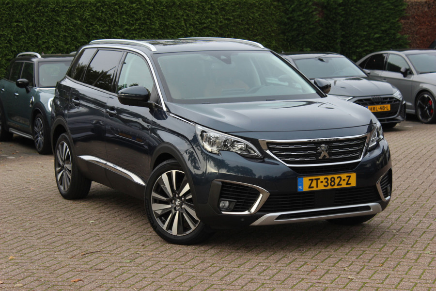 Peugeot 5008 1.2 PureTech Blue Lease Premium 7p. / 1e Eign. / Camera / Leder / CarPlay / 19'' / Elektr. best.stoel / Stoelverwarming / DAB / Cruise Control