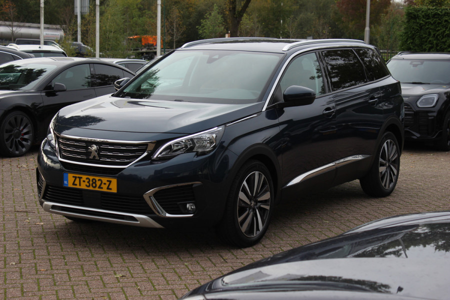 Peugeot 5008 1.2 PureTech Blue Lease Premium 7p. / 1e Eign. / Camera / Leder / CarPlay / 19'' / Elektr. best.stoel / Stoelverwarming / DAB / Cruise Control