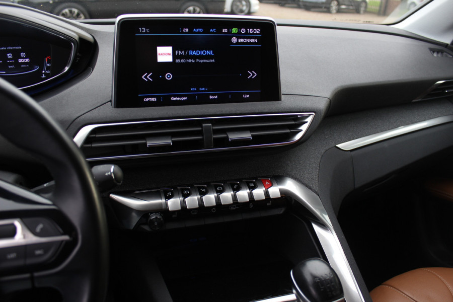 Peugeot 5008 1.2 PureTech Blue Lease Premium 7p. / 1e Eign. / Camera / Leder / CarPlay / 19'' / Elektr. best.stoel / Stoelverwarming / DAB / Cruise Control