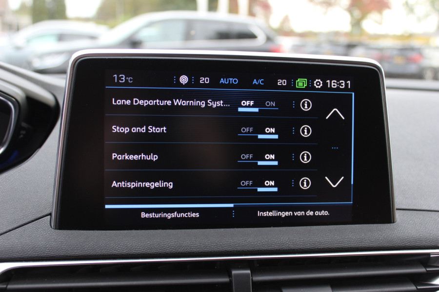 Peugeot 5008 1.2 PureTech Blue Lease Premium 7p. / 1e Eign. / Camera / Leder / CarPlay / 19'' / Elektr. best.stoel / Stoelverwarming / DAB / Cruise Control