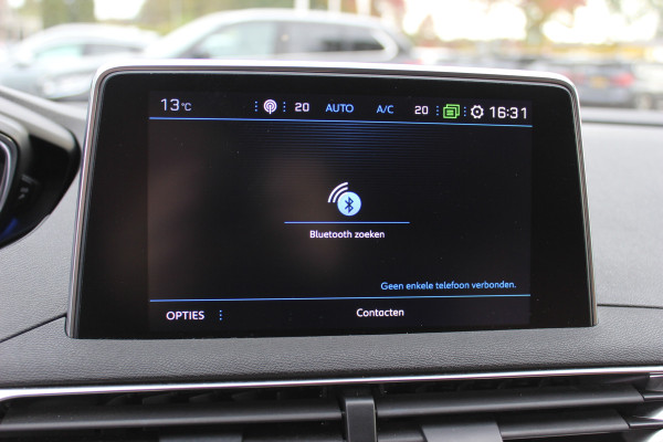 Peugeot 5008 1.2 PureTech Blue Lease Premium 7p. / 1e Eign. / Camera / Leder / CarPlay / 19'' / Elektr. best.stoel / Stoelverwarming / DAB / Cruise Control