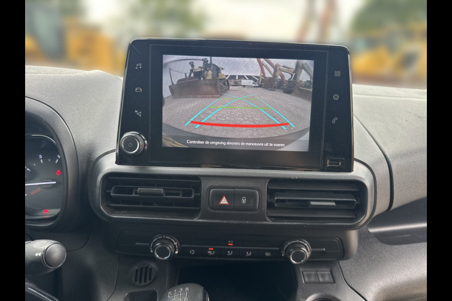 Toyota ProAce City 1.2 110PK **Benzine** L1 Navigatie Climate control Camera Carplay Cruise control Parkeersensoren v+a Gasoline Benzin