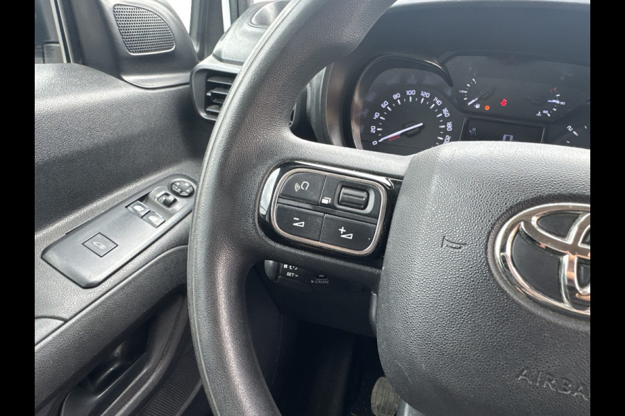 Toyota ProAce City 1.2 110PK **Benzine** L1 Navigatie Climate control Camera Carplay Cruise control Parkeersensoren v+a Gasoline Benzin