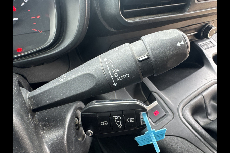 Toyota ProAce City 1.2 110PK **Benzine** L1 Navigatie Climate control Camera Carplay Cruise control Parkeersensoren v+a Gasoline Benzin