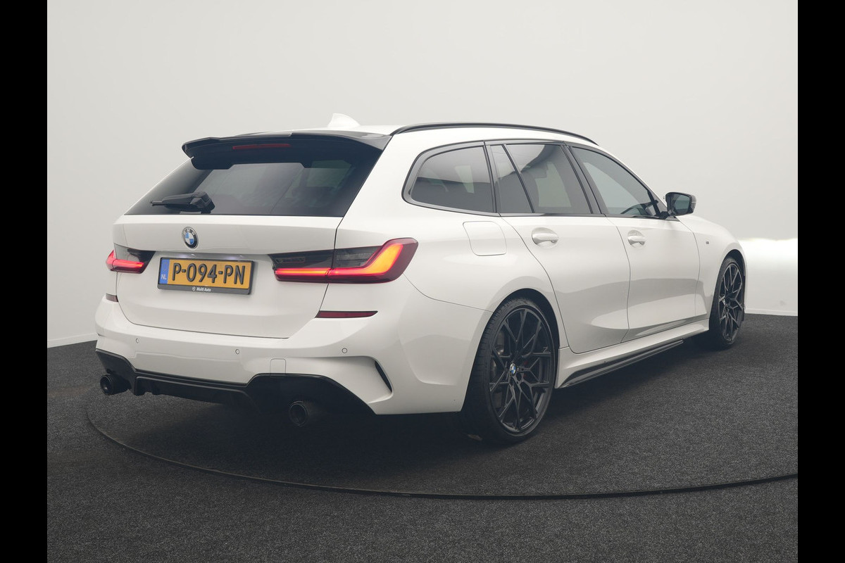 BMW 3 Serie Touring 320i M Sport Perfomance Parts 184pk | Panodak | Adaptive Cruise | Laser LED | Sportuitlaat Kleppen Besturing | Lederen Sportstoelen Verwarmd | Sfeerverlichting | Apple Carplay | 20"L.M | Navigatie | DAB |