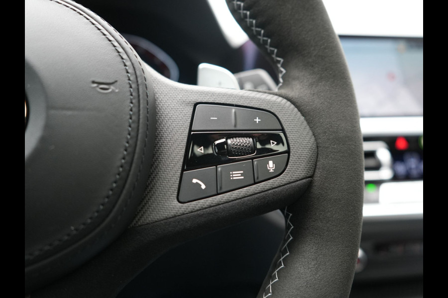 BMW 3 Serie Touring 320i M Sport Perfomance Parts 184pk | Panodak | Adaptive Cruise | Laser LED | Sportuitlaat Kleppen Besturing | Lederen Sportstoelen Verwarmd | Sfeerverlichting | Apple Carplay | 20"L.M | Navigatie | DAB |