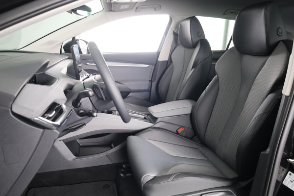 Škoda Enyaq Selection 170pk | Navigatie | Parkeersensoren | Achteruitrijcamera | Lichtmetalen velgen 19" | Verwarmbare voorstoelen | Dode hoek detectie
