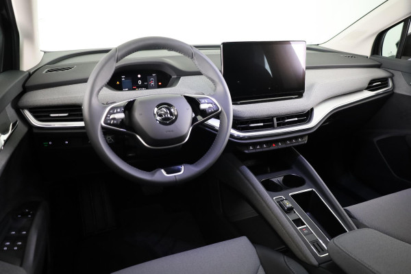 Škoda Enyaq Selection 170pk | Navigatie | Parkeersensoren | Achteruitrijcamera | Lichtmetalen velgen 19" | Verwarmbare voorstoelen | Dode hoek detectie