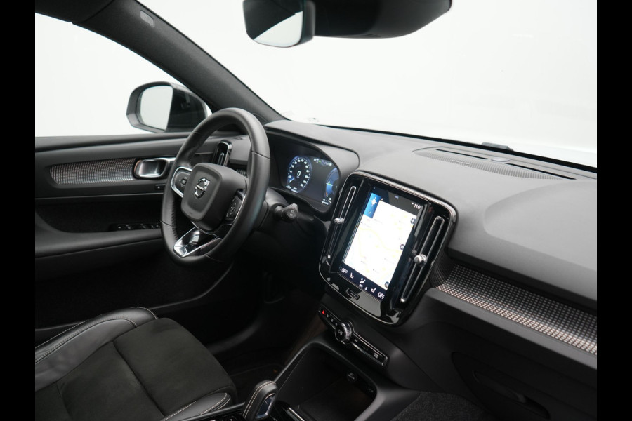 Volvo XC40 T5 Ultimate Dark PHEV 262pk Dealer O.H | SOH 89,2% | Trekhaak Af Fabriek | Panodak | Adaptive Cruise | 360 Camera | Harman / Kardon | Alcantara Sportstoelen Memory & Verwarmd | Stuur Verwarmd | Blis | Keyless | Apple Carplay | Navigatie | DAB | 19"L.M | Plug In Hybrid |