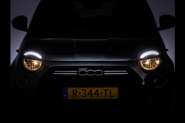 Fiat 500 Icon 42 kWh | Climate-Control | Cruise | DAB | Apple Carplay/Android Auto | Lane Assist | Navigatie