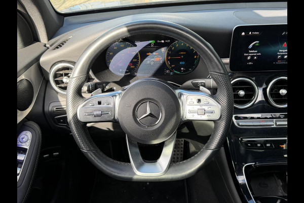 Mercedes-Benz GLC 300e 4MATIC AMG Line 20"/Panoramadak/Trekhaak/Leder/Stoelverwarming + ventilatie/Keyless/Treeplanken/Apple Carplay & Android Auto/Alarm