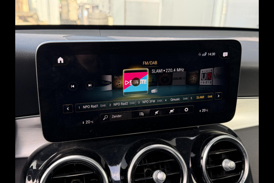 Mercedes-Benz GLC 300e 4MATIC AMG Line 20"/Panoramadak/Trekhaak/Leder/Stoelverwarming + ventilatie/Keyless/Treeplanken/Apple Carplay & Android Auto/Alarm
