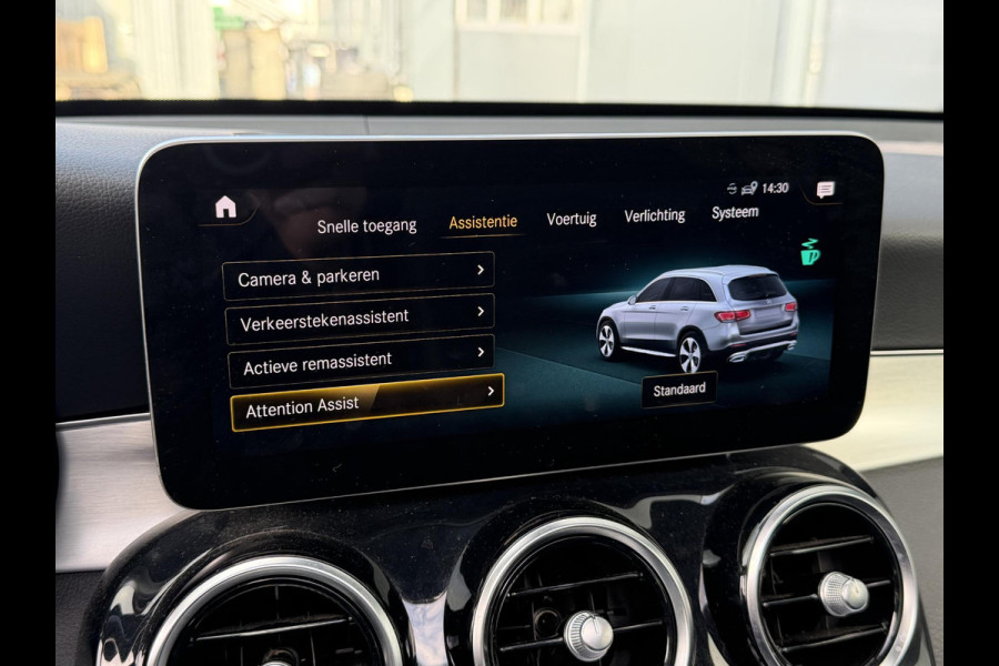 Mercedes-Benz GLC 300e 4MATIC AMG Line 20"/Panoramadak/Trekhaak/Leder/Stoelverwarming + ventilatie/Keyless/Treeplanken/Apple Carplay & Android Auto/Alarm