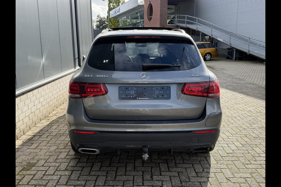 Mercedes-Benz GLC 300e 4MATIC AMG Line 20"/Panoramadak/Trekhaak/Leder/Stoelverwarming + ventilatie/Keyless/Treeplanken/Apple Carplay & Android Auto/Alarm