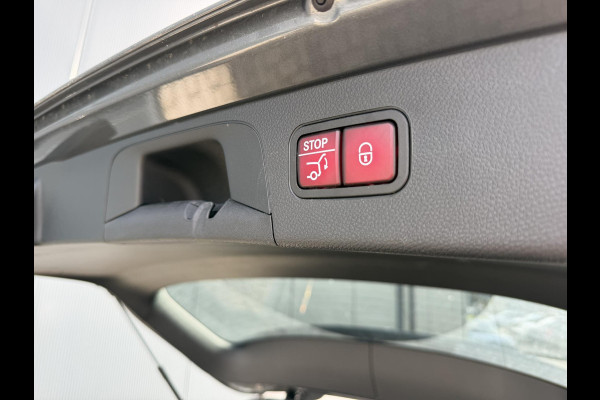 Mercedes-Benz GLC 300e 4MATIC AMG Line 20"/Panoramadak/Trekhaak/Leder/Stoelverwarming + ventilatie/Keyless/Treeplanken/Apple Carplay & Android Auto/Alarm
