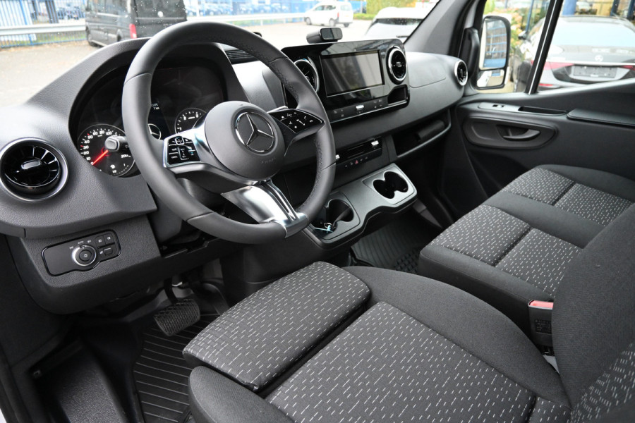 Mercedes-Benz Sprinter 317 CDI L2H2 Pro 3500 KG trekhaak, LED, Geveerde stoel