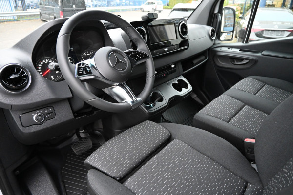 Mercedes-Benz Sprinter 317 CDI L2H2 Pro 3500 KG trekhaak, LED, Geveerde stoel