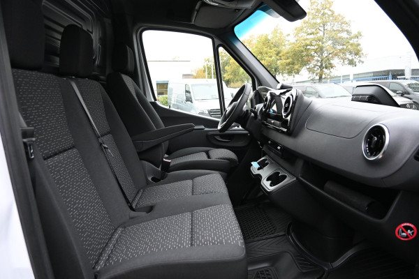 Mercedes-Benz Sprinter 317 CDI L2H2 Pro 3500 KG trekhaak, LED, Geveerde stoel