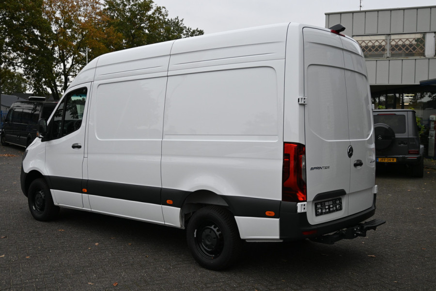 Mercedes-Benz Sprinter 317 CDI L2H2 Pro 3500 KG trekhaak, LED, Geveerde stoel