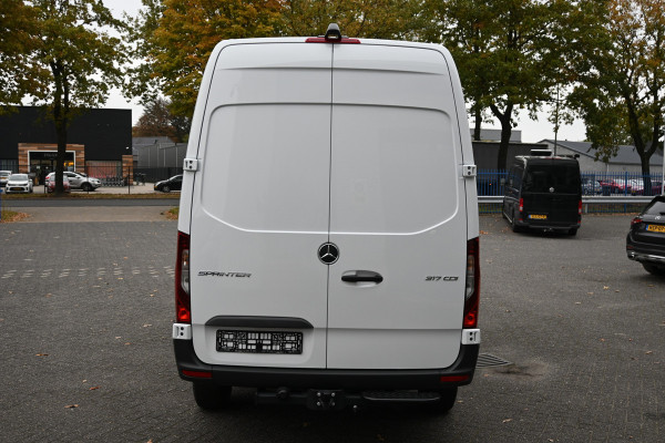 Mercedes-Benz Sprinter 317 CDI L2H2 Pro 3500 KG trekhaak, LED, Geveerde stoel
