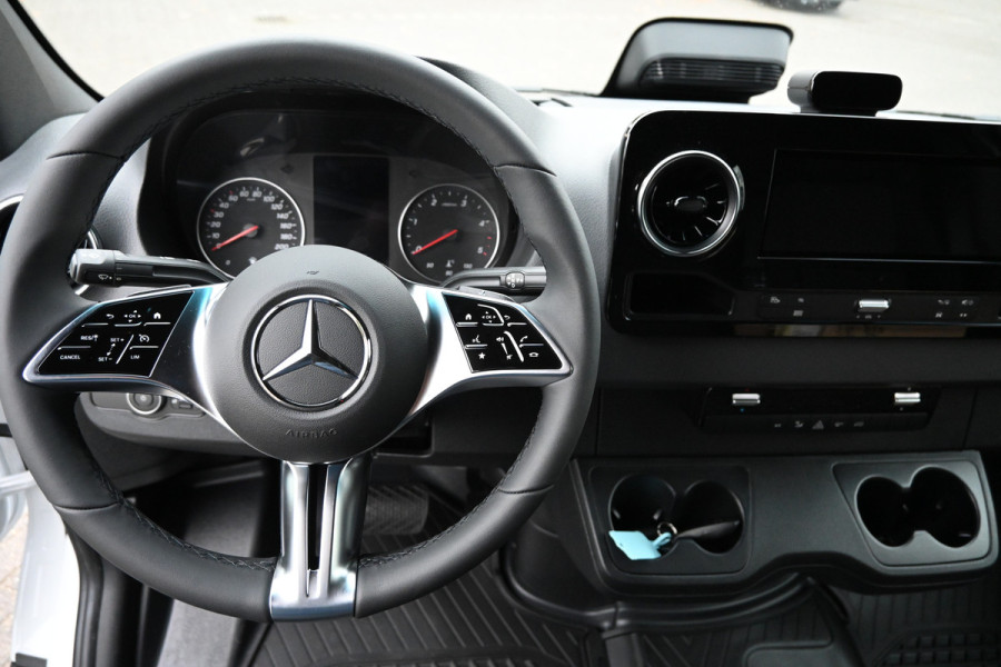 Mercedes-Benz Sprinter 317 CDI L2H2 Pro 3500 KG trekhaak, LED, Geveerde stoel