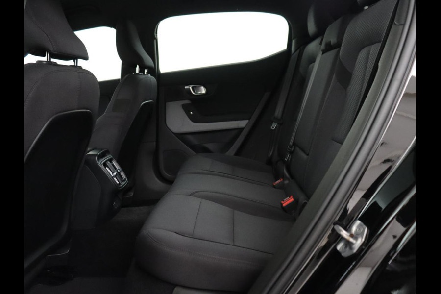 Polestar 2 Standard Range Single Motor 63kWh | SOH 89,1% | Elektrisch uitklapbare trekhaak | Achteruitrijcamera | Apple CarPlay | Stoelverwarming | Cruise control adaptief