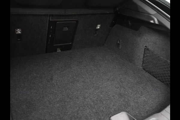 Polestar 2 Standard Range Single Motor 63kWh | SOH 89,1% | Elektrisch uitklapbare trekhaak | Achteruitrijcamera | Apple CarPlay | Stoelverwarming | Cruise control adaptief