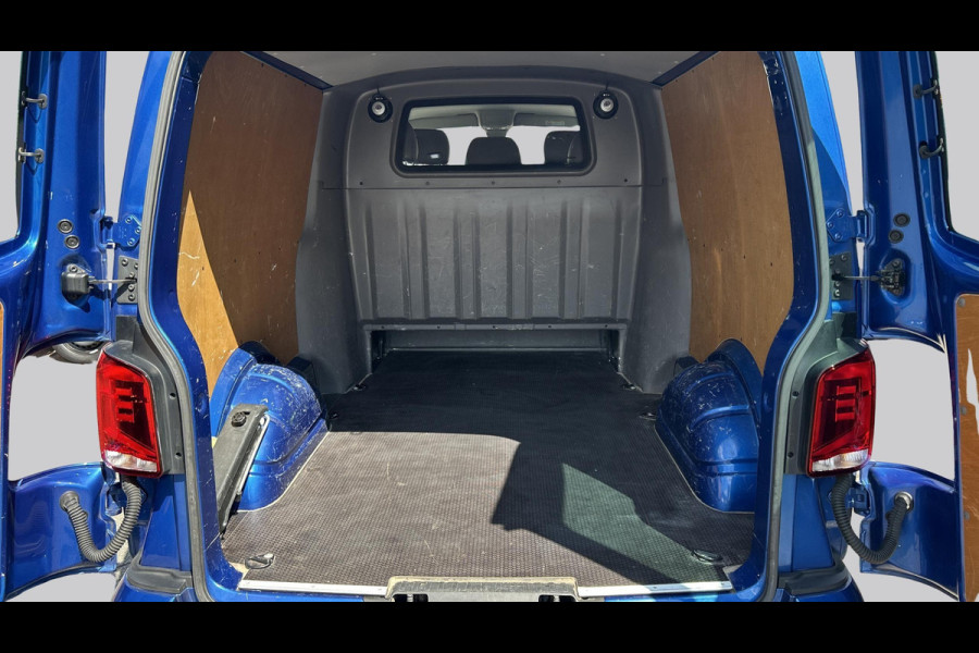 Volkswagen Transporter L2H1 Dubbel Cabine 2.0 TDI 150pk DSG Highline / Automaat / 5-persoons / LED-Koplampen