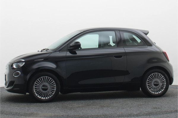 Fiat 500E Icon 42 kWh SOH 96,4%, Virtual Cockpit, Apple Carplay, Cruise, Rijstrooksensor, DAB, LED, 16''