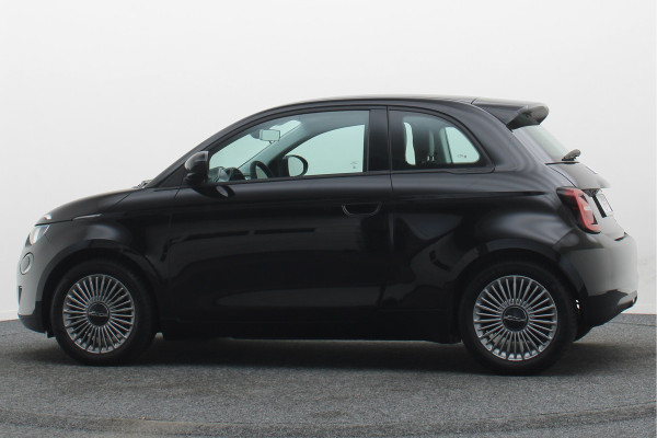 Fiat 500E Icon 42 kWh SOH 96,4%, Virtual Cockpit, Apple Carplay, Cruise, Rijstrooksensor, DAB, LED, 16''