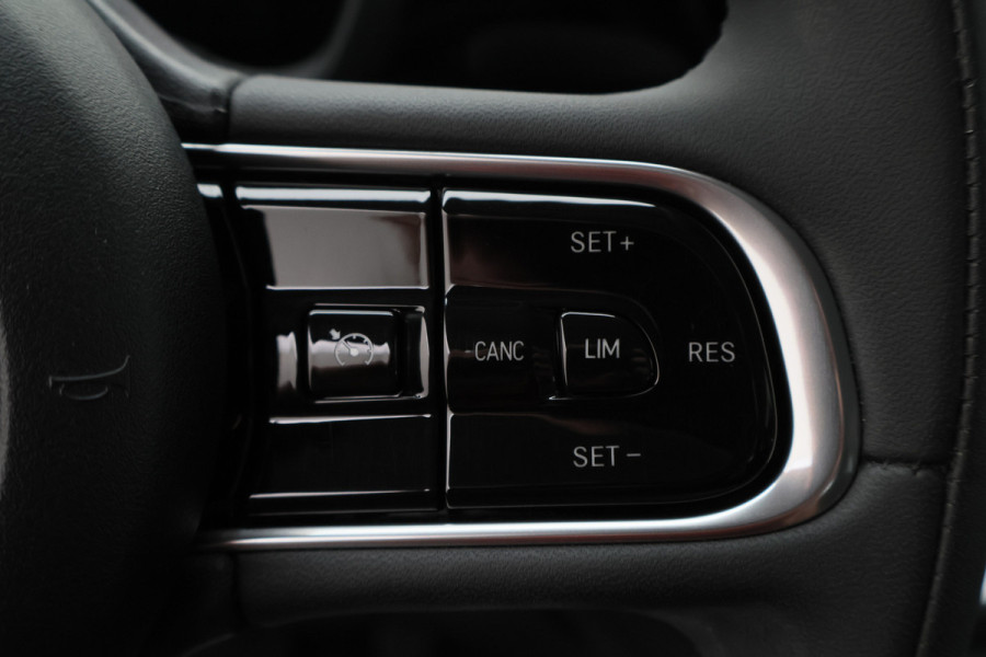 Fiat 500E Icon 42 kWh SOH 96,4%, Virtual Cockpit, Apple Carplay, Cruise, Rijstrooksensor, DAB, LED, 16''