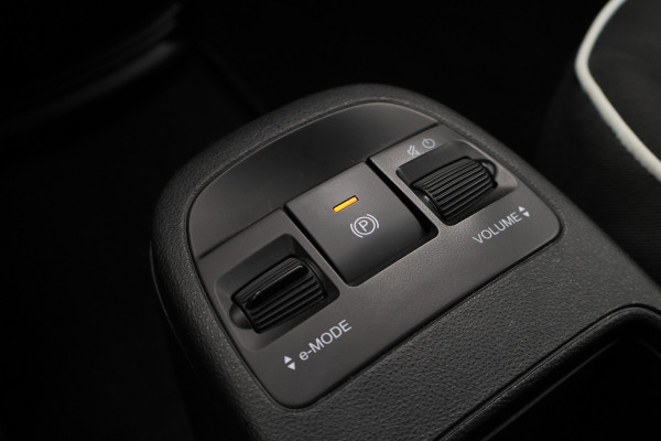 Fiat 500E Icon 42 kWh SOH 96,4%, Virtual Cockpit, Apple Carplay, Cruise, Rijstrooksensor, DAB, LED, 16''