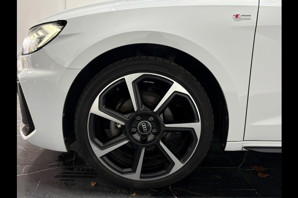 Audi A1 Sportback 30 TFSI 3x S Line KeylessGo|Sfeerv|CarPlay|Cruise