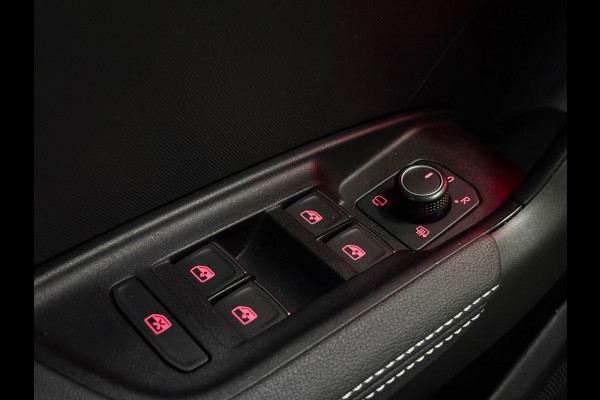 Audi A1 Sportback 30 TFSI 3x S Line KeylessGo|Sfeerv|CarPlay|Cruise