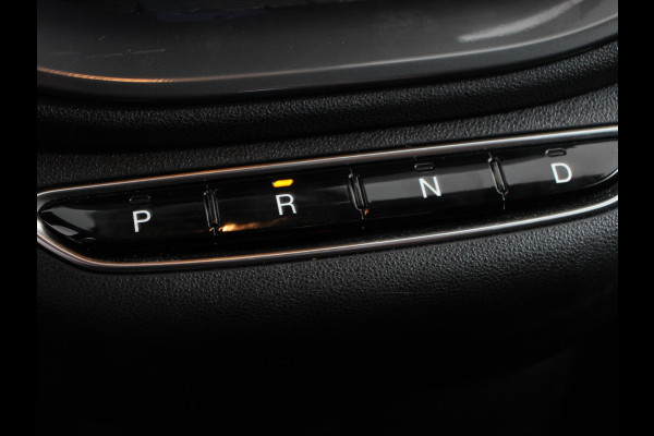 Fiat 500E Berline 42 kWh Automaat Climate control Cruise control Achteruitrijcamera Led Navigatie Apple Carplay/ Android Auto Lichtmetalen velgen Stoelverwarming