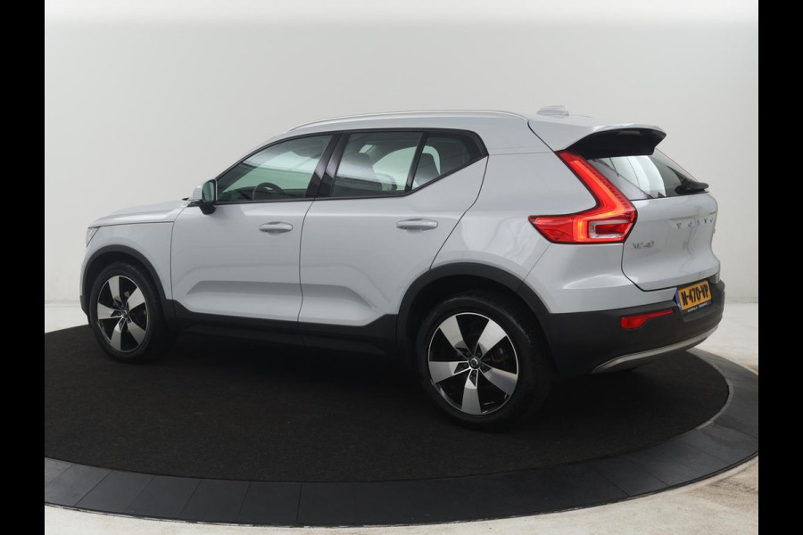 Volvo XC40 1.5 T3 Momentum Business | Glacier Silver | LED | Keyless Entry | Virtual Cockpit |