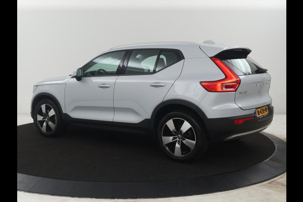 Volvo XC40 1.5 T3 Momentum Business | Glacier Silver | LED | Keyless Entry | Virtual Cockpit |