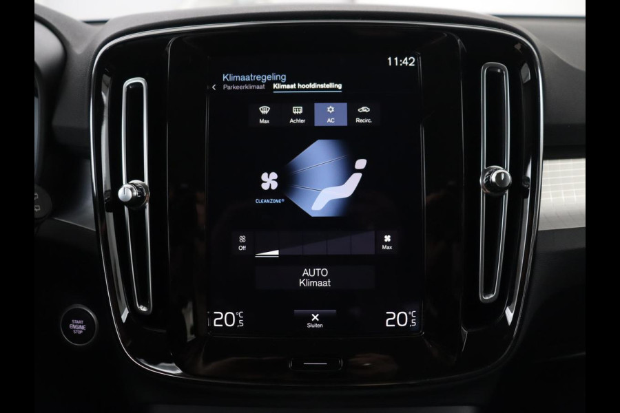 Volvo XC40 1.5 T3 Momentum Business | Glacier Silver | LED | Keyless Entry | Virtual Cockpit |
