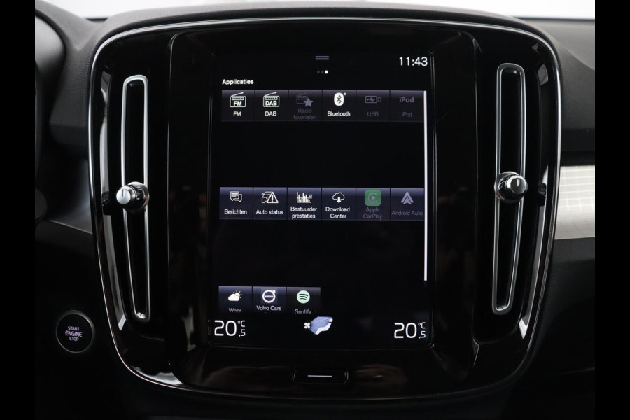 Volvo XC40 1.5 T3 Momentum Business | Glacier Silver | LED | Keyless Entry | Virtual Cockpit |