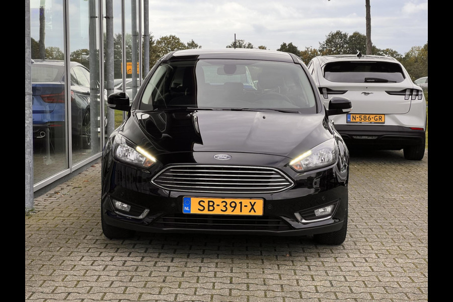 Ford FOCUS Wagon 1.5 Titanium 150 pk Automaat | Trekhaak | Navigatie | Cruise control | Voorruitverwarming | Volledig onderhouden etc.